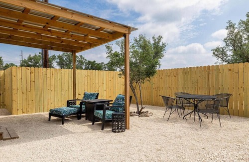 Wimberley House | Explore Ladybug @ Firefly Grove with River Access & Pool