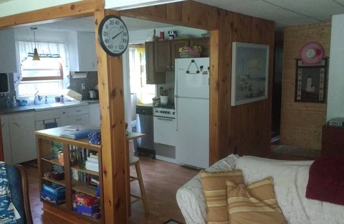 Shelby Cottage | Discover Lake Michigan - Cozy Hilltop Cottage with Pool