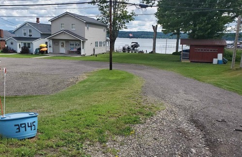 Bemus Point House | Explore Comfort at Welcome to the Lake Hotel