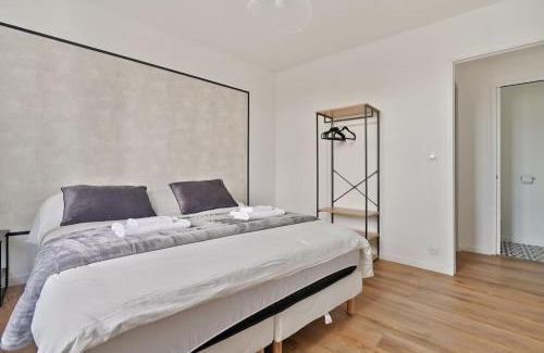 Marly-le-Roi Apartment | Discover Comfort at The Lola House - Family Friendly Stay