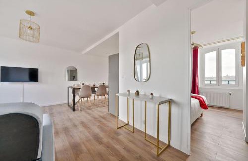 Marly-le-Roi Apartment | Discover Comfort at The Lola House - Family Friendly Stay