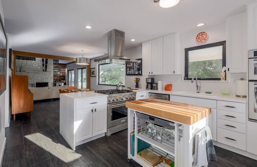 Spicewood House | Experience The Main Haven at Hilltop Haven in Spicewood