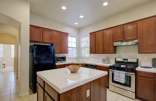Merced House | Discover The Merced Hub: Your Gateway to Yosemite Awaits