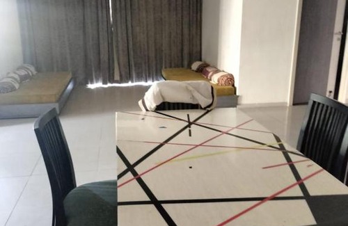 Sanand Villa | Discover the Otherside: Family-Friendly & Pet Welcoming!