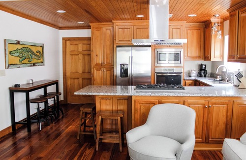 Gulfport Cottage | Discover The Oyster Shack: Beachfront Bliss Awaits You!