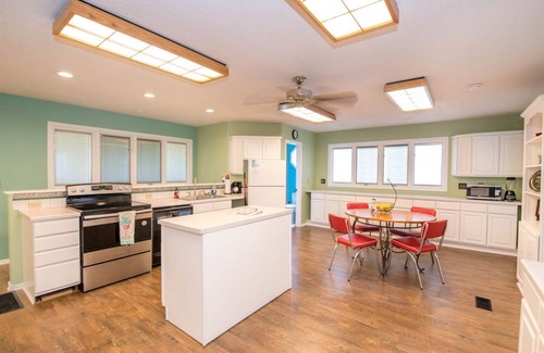 Wichita House | Discover the Pink Oasis: Child-Friendly Getaway