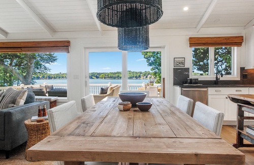 Lauderdale Lakes House | Experience The Robin: Lake View & Spa for Families