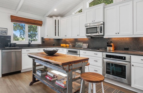 Lauderdale Lakes House | Experience The Robin: Lake View & Spa for Families