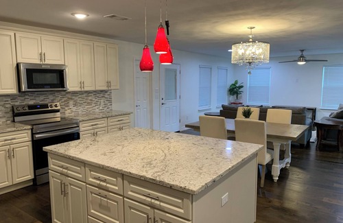 Porter House | Welcome to the Rustic Elegance of Timberlane Villas located in Porter, TX.