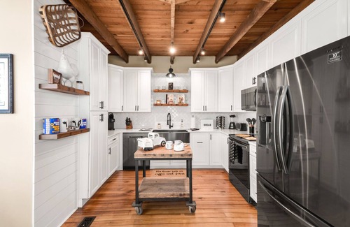 Jefferson House | Experience the Rusty Rose: Family-Friendly Farmhouse Stay