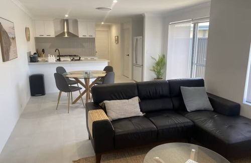 Geographe House | Welcome to the Tipsy Turtle Holiday Home