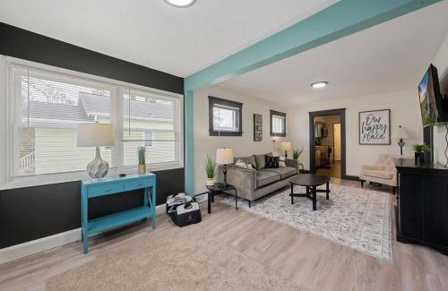 Westlake Apartment | Welcome to the Treasure house!