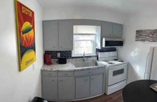 Glasgow Apartment | Discover The Vinyl Tap: Family-Friendly Getaway Awaits!