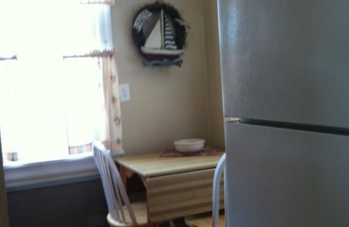 North End Cottage | Pet-Friendly Coastal Cottage with High Guest Ratings