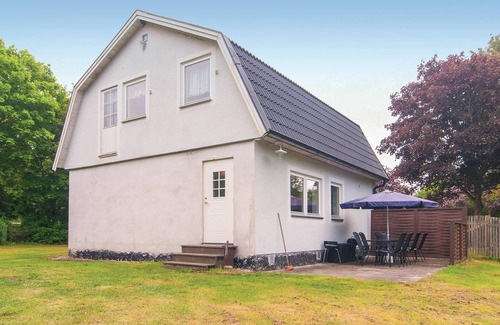 Nyhamn House | Discover a Cozy Cottage with Ocean Views near Visby
