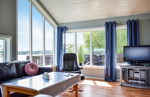 Hervik House | Discover Your Perfect Getaway in Idyllic Liarvåg