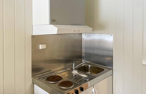 Mesnali Apartment | Discover Inviting Rooms and Amenities at Our Cozy Retreat
