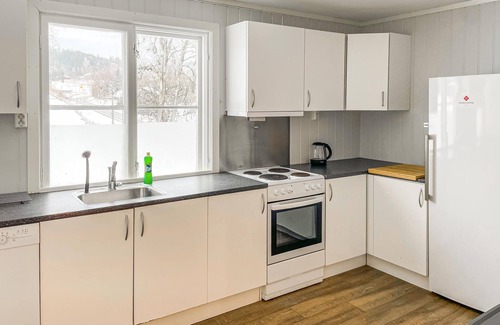 Mesnali Apartment | Discover Inviting Rooms and Amenities at Our Cozy Retreat