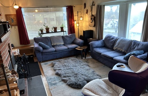 Nelson House | Explore Troll Haven: Cozy Retreat Just 10 Min from Downtown