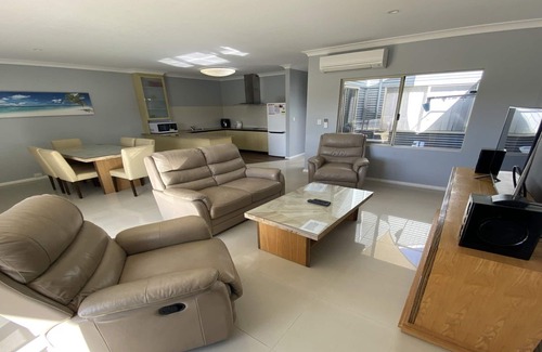 Jurien Bay Villa | Discover Unit 36 Seafront Estate: Pool & Ocean Views Await
