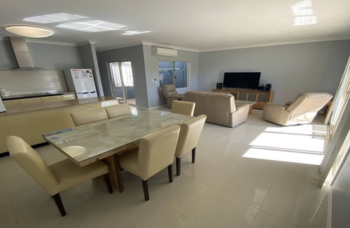 Jurien Bay Villa | Discover Unit 36 Seafront Estate: Pool & Ocean Views Await