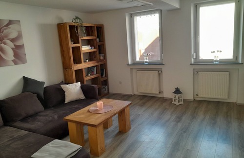 Weisenheim am Sand House | Discover Weisenheim am Sand: Pet-Friendly Getaway Awaits