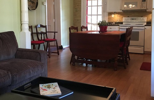 Clanton House | Discover Water's Edge: Ocean Views & Guest Rated 9.8