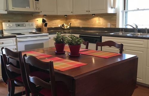Clanton House | Discover Water's Edge: Ocean Views & Guest Rated 9.8
