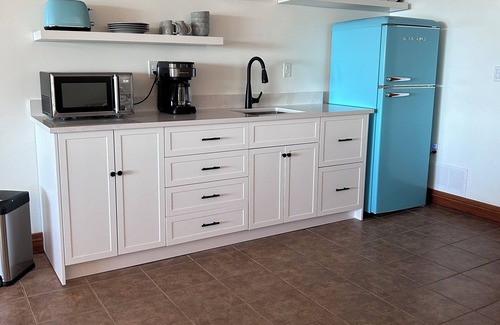 Algoma District House | Discover Your Perfect Algoma County Lakeside Getaway!