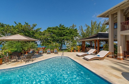 Discovery Bay Villa | Welcome to Your Private Sanctuary in Paradise!