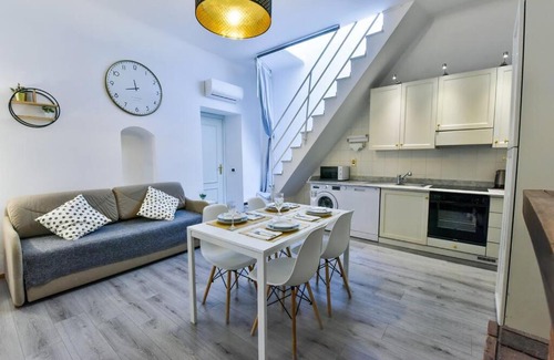 Varigotti Apartment | Discover Varigotti: Borgo Saraceno with Ocean Views