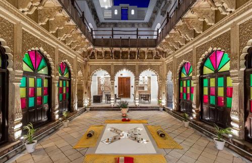 Allahabad Hotel | Discover WelcomHeritage Badi Kothi with Poolside Relaxation