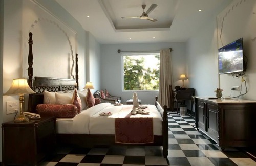 Sawai Madhopur Hotel | Discover WelcomHeritage Mount Valley Resort in Ranthambore