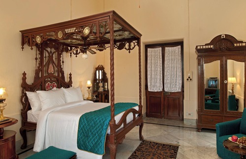 Hansi Hotel | Discover WelcomHeritage Sheikhpura Kothi with Pool & Dining