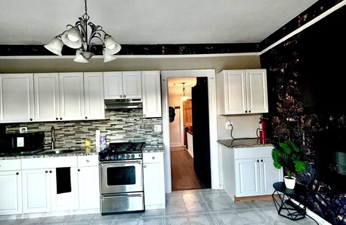 Williamsbridge House | Welcoming 1-bedroom house in The Bronx.