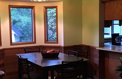 Central Oregon House | Cozy 5-Bedroom House with WiFi in Eugene's Whitaker Area