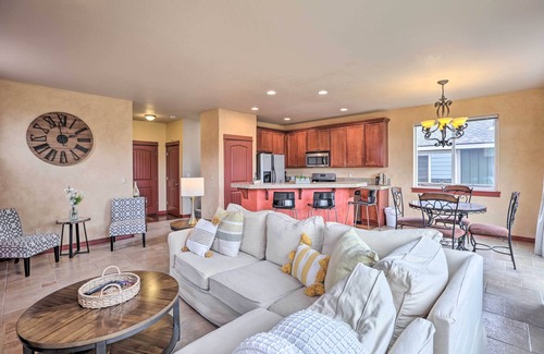 Mountain View District House | Convenient Bend Home Near Pilot Butte with Great Amenities