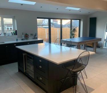 Liverpool House | Inviting Stay at Childwall Towers: Your Home Away From Home