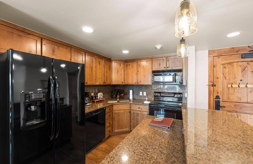 Tamarack Condo | Modern 2BR Condo at The Lodge, Osprey Meadows Resort
