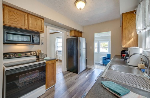 Boardman House | Inviting Retreat in Youngstown with Private Backyard & Spa