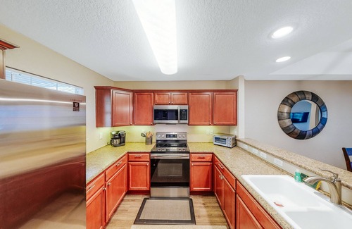 Historic Garderns House | Inviting Home Steps from Alamodome & River Walk with Pool