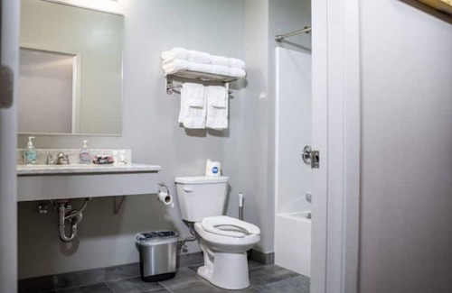 Davenport Apartment | Welcoming Studio in Davenport