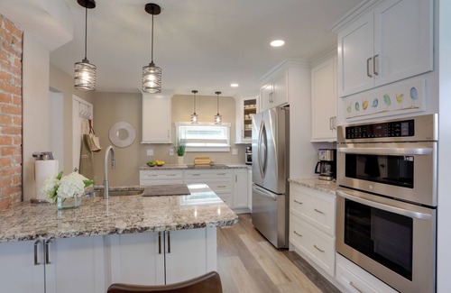 Willoughby House | Inviting Willoughby Home with Spa Steps from Historic Downtown