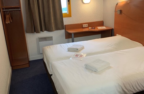 Beauvais Hotel | Convenient Stay at Welcomotel Beauvais Aéroport with Dining
