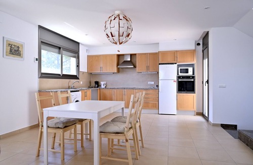 Llanca Villa | Villa Moderna with Pool & Ocean Views | Guest Rated 10/10