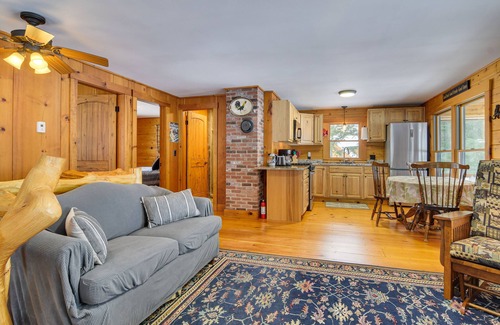 Weld Cabin | Weld Waterfront Log Cabin w/ Kayaks & Canoes!