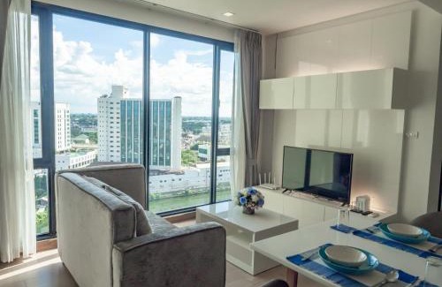 Chang Khlan Apartment | Top-Rated WeLive Chiang Mai: Family-Friendly with Pool & Hot Tub