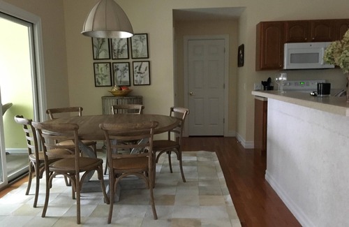 Traverse City Apartment | Serene Apartment with Ocean View and Spa Amenities