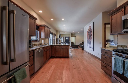 Ennis House | Stylish Ennis Vacation House Steps from Main St. Attractions