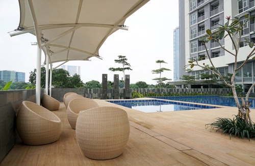 Jakarta Apartment | Strategic 2Br Apartment with Pool & Breakfast in Ciputra